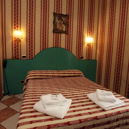 Hotel Hollywood 2*