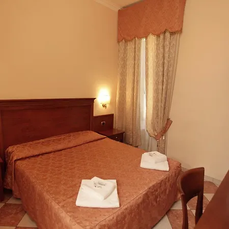 Hollywood Hotel Rome