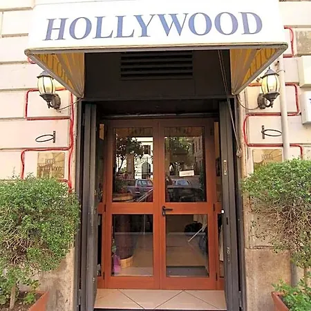 Hollywood Szálloda 2*
