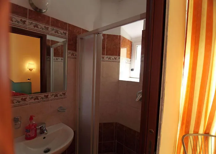 好莱坞酒店 酒店 2*